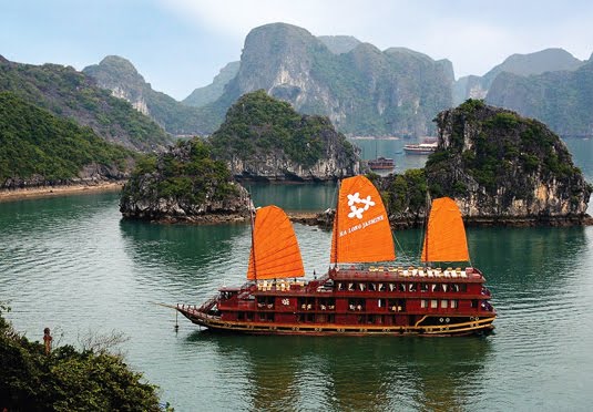 5* Vietnam tour with flights