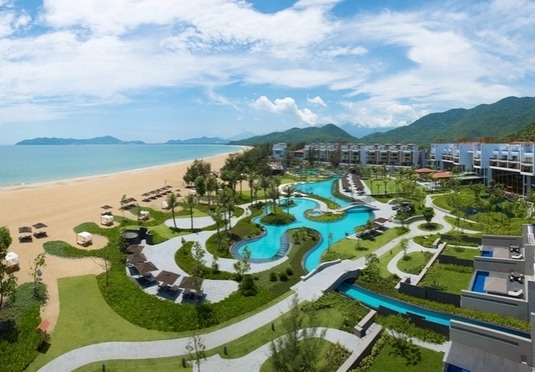 Enchanting Vietnam & Cambodia holiday with Siem Reap tour