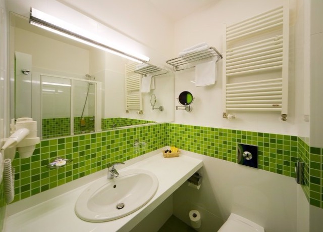 Зеленая ванная комната скачать