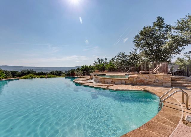 Lake Travis and Company Vacation Rentals | Save up to 70% on luxury