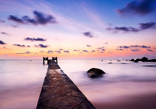 Dazzling Vietnam city-to-beach holiday with luxury hotels