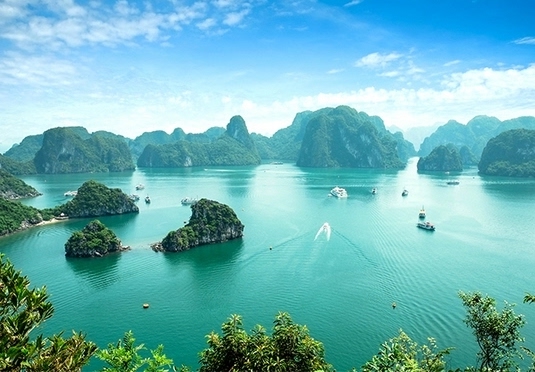 Spellbinding Vietnam holiday with Halong Bay cruise & tours