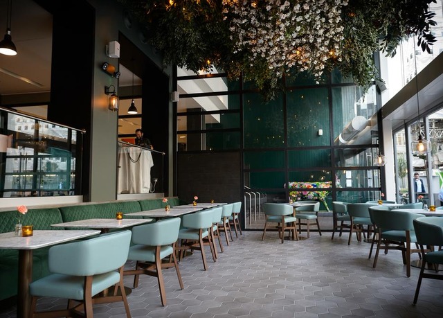 Apex City of London Hotel