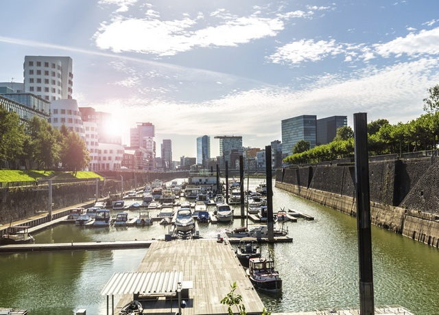 Sleek & minimalist central Düsseldorf hotel - Save up to 60% on luxury travel - Secret EscapesSleek & minimalist central Düsseldorf hotel - 웹